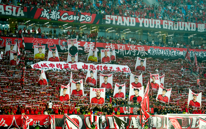 冲西部第一个顶级联赛冠军！蓉城今晚赢球即夺冠?历经32年等待
